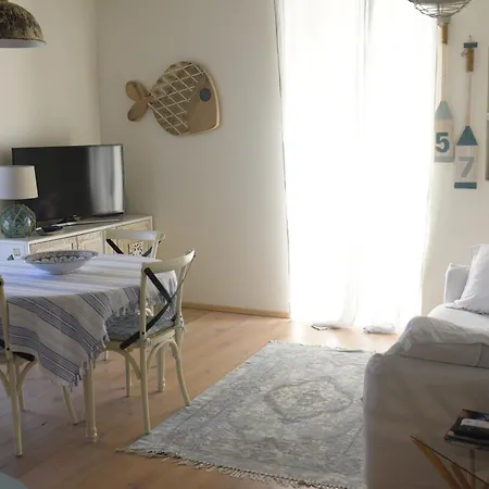 Laura & Gianni Apartment