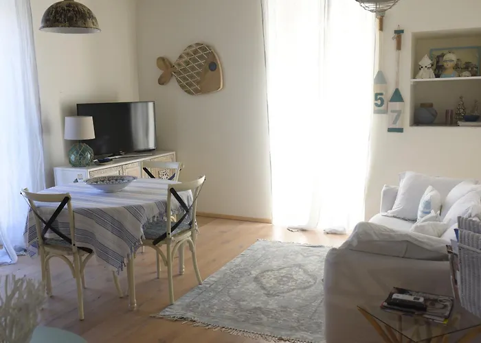 Laura & Gianni Apartment