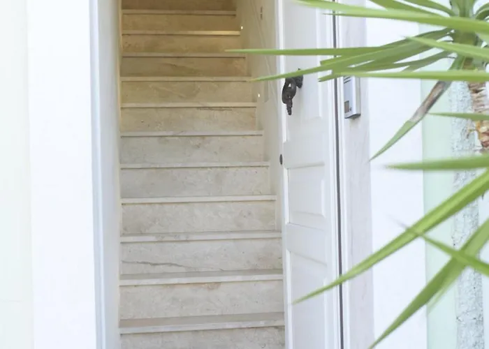 Laura & Gianni Apartment *