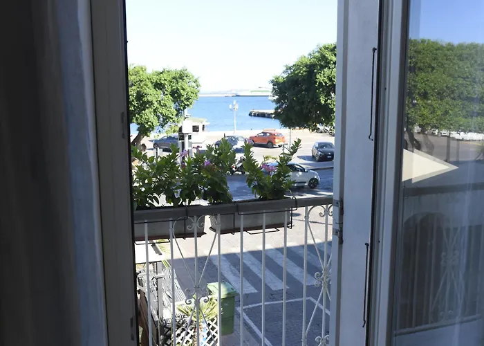 Laura & Gianni Apartment *